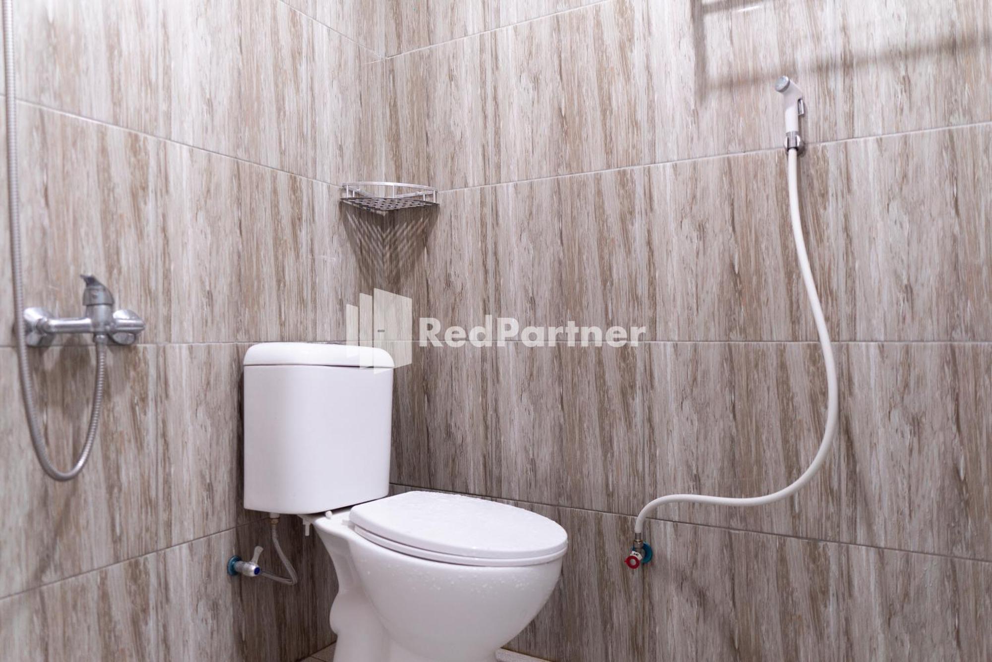 Wisma Narada 2 Lampung Mitra Reddoorz Bandar Lampung Habitación foto